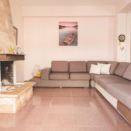 הימארה Beachfront Apartment מראה חיצוני תמונה